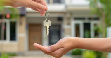 Key Traits to Seek in an Interim Financial Executive Selling Your House from Anywhere – A Traveler’s Guide to Real Estate Success